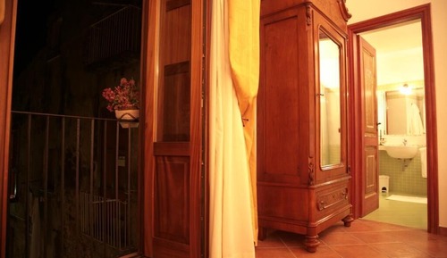 Habitación estándar con 1 cama doble o 2 individuales, 2 camas individuales, no fumadores