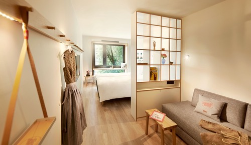 Habitación, vistas al patio (Compact)