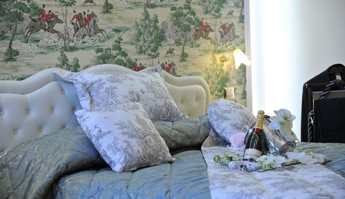 Sanderson Deluxe 