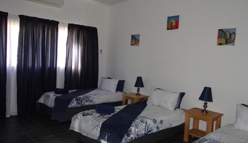 Casa familiar, 3 habitaciones, vistas al jardín