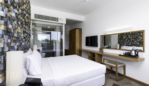 Habitación Deluxe con 1 cama doble o 2 individuales, 1 cama doble, vistas a la ciudad