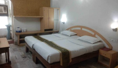 Habitación con 1 cama doble o 2 individuales
