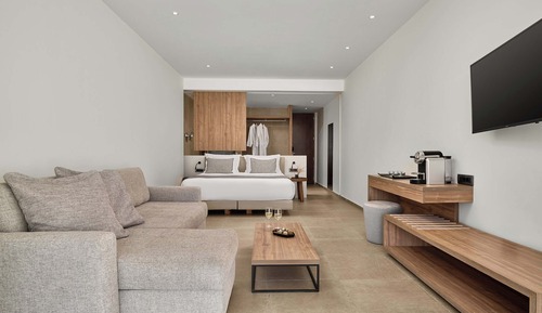 Junior Suite, Private Pool, Sea View, Beachfront
