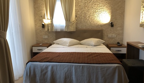 Deluxe Tek Büyük Yataklı Oda, 1 Çift Kişilik Yatak, Balkonlu