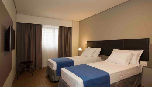 Habitación estándar con 1 cama doble o 2 individuales