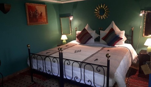 Habitación básica con 2 camas individuales (Fes)