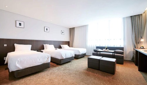 Habitación triple Premium (Providing 1 Bottle of Wine)