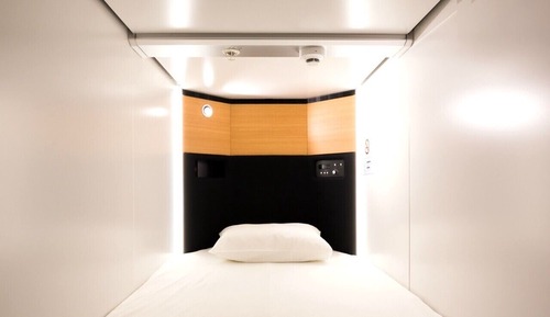 Habitación, solo para hombres (Capsule)