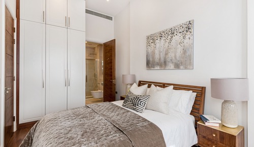 The Hyde Park Terrace Apartment