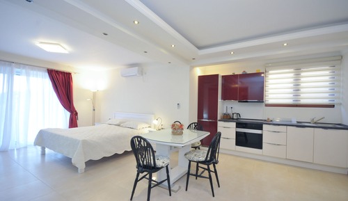 Estudio Deluxe, vistas parciales al mar (St. George)