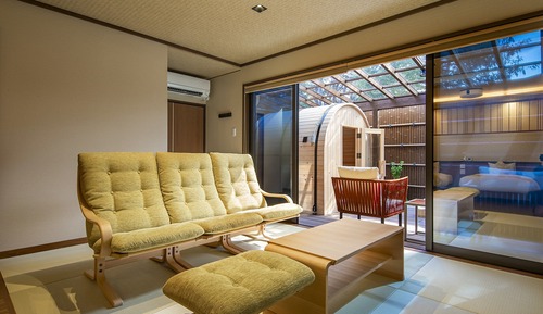 Habitación (with Tatami Area and Open-Air Bath)