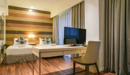 Habitación superior con 2 camas individuales, accesible para personas con discapacidad, bañera
