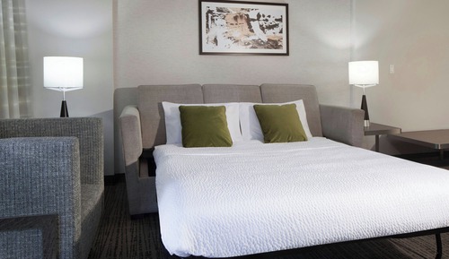 Habitación, 1 cama de matrimonio grande con sofá cama (Hearing Accessible)