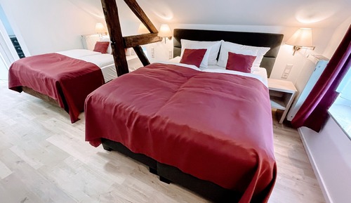 Suite estudio familiar, 2 camas de matrimonio