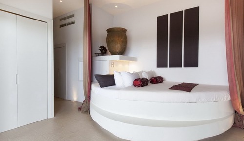 Villa (4 Bedrooms)