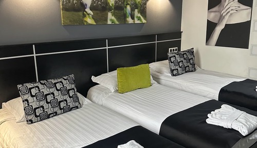 Habitación triple económica