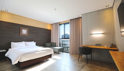Habitación Deluxe doble, 1 cama de matrimonio, no fumadores, vistas a la ciudad