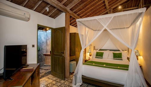 Villa familiar, 2 habitaciones, piscina privada