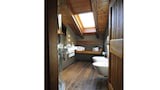 Suite, Ensuite, Garden View