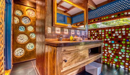 Casa de diseño, 1 cama de matrimonio grande con sofá cama