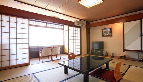 Habitación tradicional, baño compartido, vistas al mar (Japanese Style, for 3 Guests)