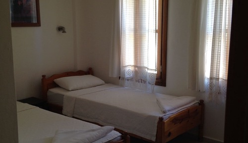 Habitación con 2 camas individuales