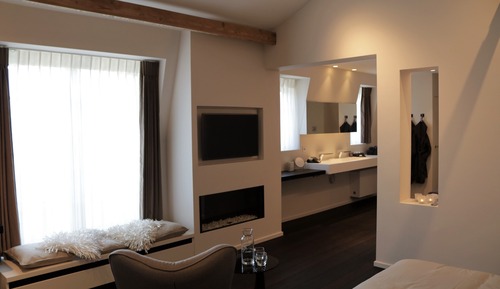 Suite Deluxe, 1 cama de matrimonio grande, vistas a la ciudad