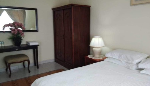 Apartamento Confort, 4 habitaciones, vistas a la piscina
