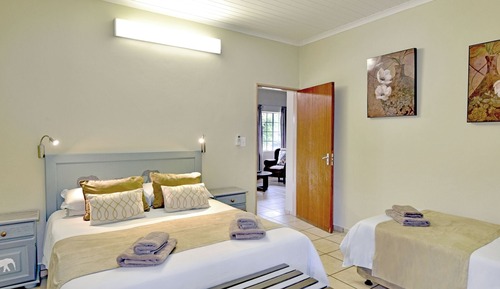 Chalet familiar, varias habitaciones, vistas al río