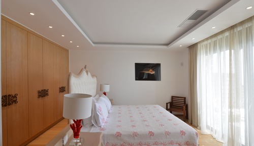 Villa de lujo, 5 habitaciones, vistas a la bahía, frente al mar