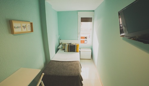 Habitación individual, baño compartido