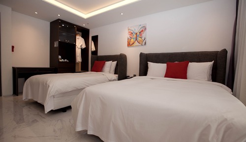 Habitación superior con 2 camas individuales (Base person : 2, Max person : 3)