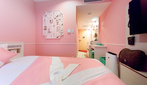 Habitación estándar, solo para mujeres, no fumadores (Top Floor, Bathtub)