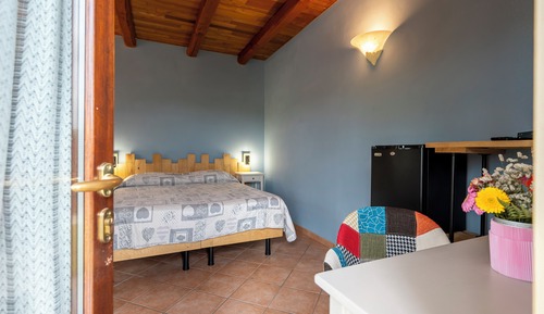 Habitación básica, patio, planta baja
