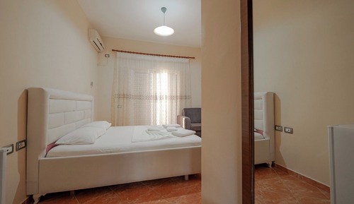 Habitación Deluxe doble, vistas parciales al mar