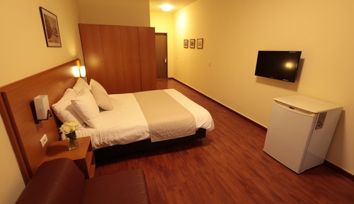Habitación estándar, 1 cama de matrimonio, vistas a la piscina