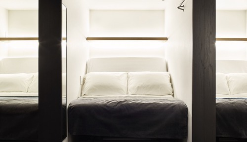 Cabaña, dormitorio mixto (Smart Pod, with Projector, Over 18)