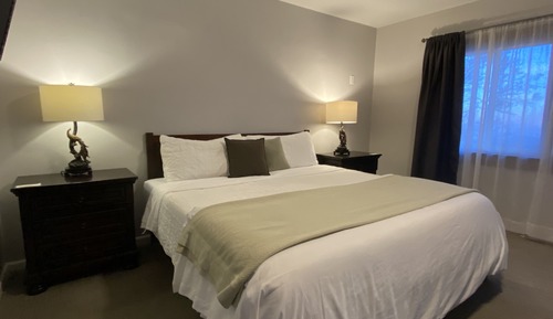 Habitación Deluxe, 1 cama de matrimonio grande, cocina básica, vistas a la montaña