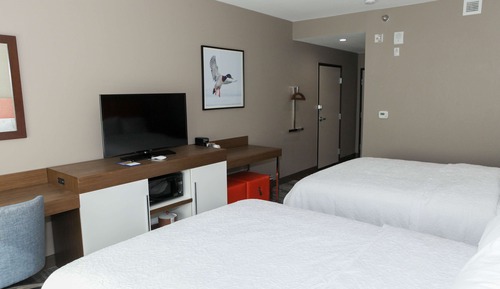 Habitación, 2 camas de matrimonio, accesible para personas con discapacidad, bañera