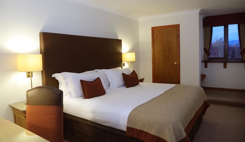 Traditional Plus Two Bedrooms Apartment