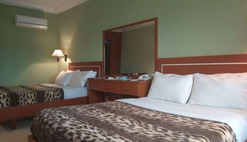 Habitación (Twin Deluxe)
