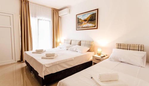 Estudio Confort, vistas al jardín