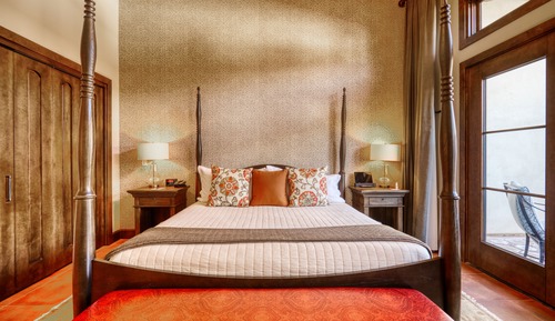 Habitación de lujo doble, 1 cama de matrimonio grande, bañera, en la zona del patio