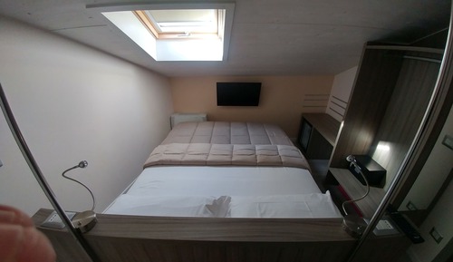 Loft, vistas parciales al mar