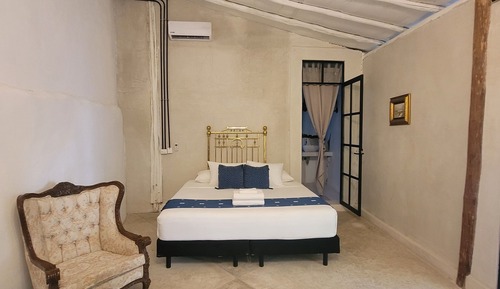 Superior Room King Bed with Balcony
