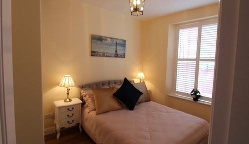 Apartamento, baño privado (Ref B)