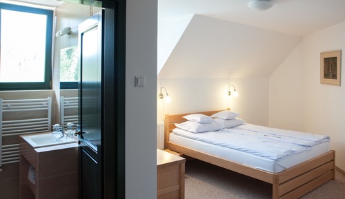 Habitación Premium doble, 1 cama de matrimonio, junto a la piscina