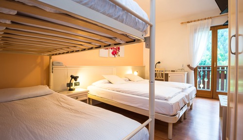 Habitación cuádruple estándar