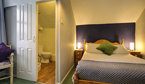Habitación doble, baño privado