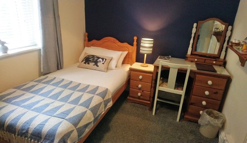 Habitación individual, baño privado